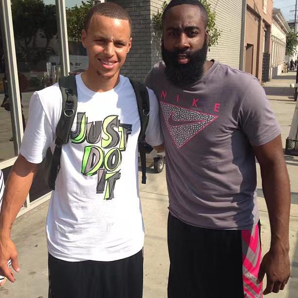 里奇：每场比赛都会有判罚争议，但评判这个不是我们该做的事（里奇：判罚争议难免，不该由我们来评判）