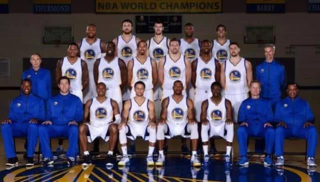 CBA比赛精彩瞬间：深圳队绝杀广东,（CBA巅峰时刻：深圳压哨绝杀广东）