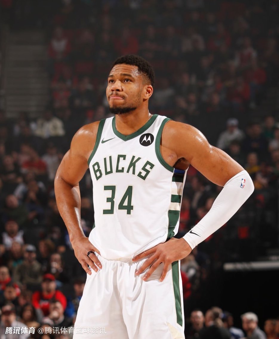 佩杜拉：那不勒斯持续追逐梅努；洛伦佐-卢卡换奇克传闻不实（佩杜拉：那不勒斯继续追梅努，洛伦佐-卢卡与奇克互换纯属谣传）