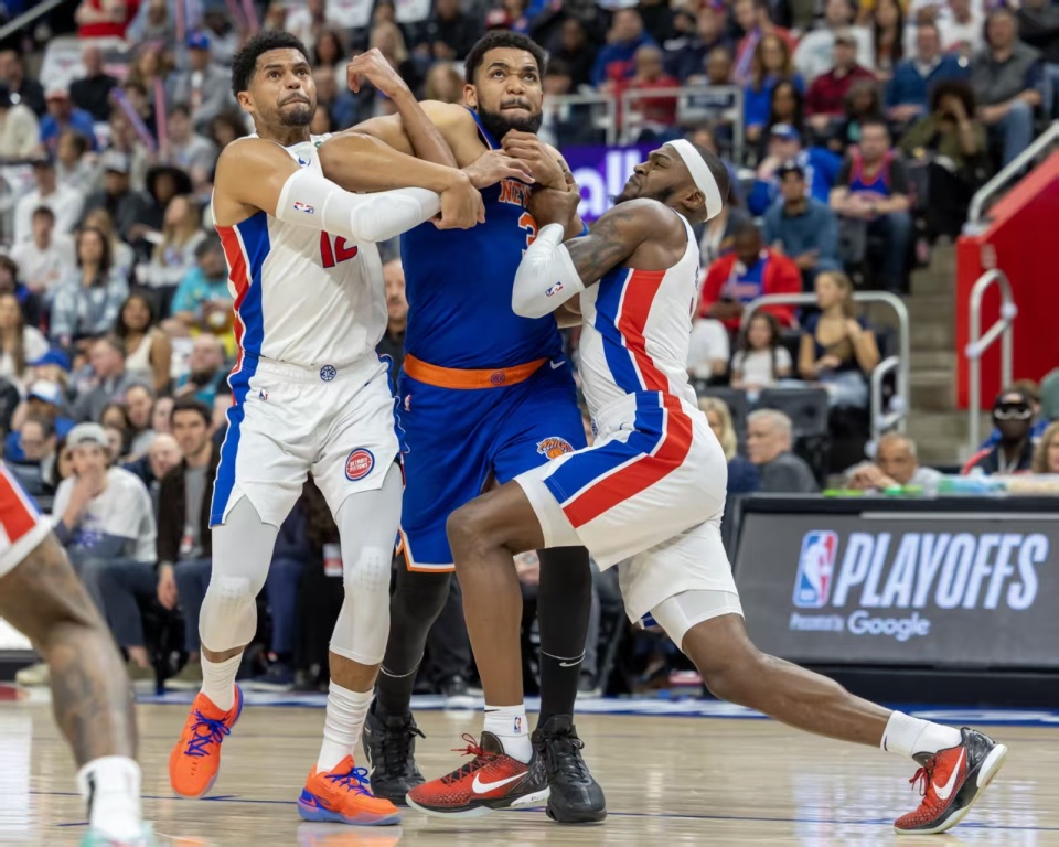 赵鹏：蒋4朱5是国内顶级中卫，但他俩搭配踢亚冠还是太吃力了（赵鹏评蒋4朱5：国内顶级中卫搭档，踢亚冠仍显吃力）