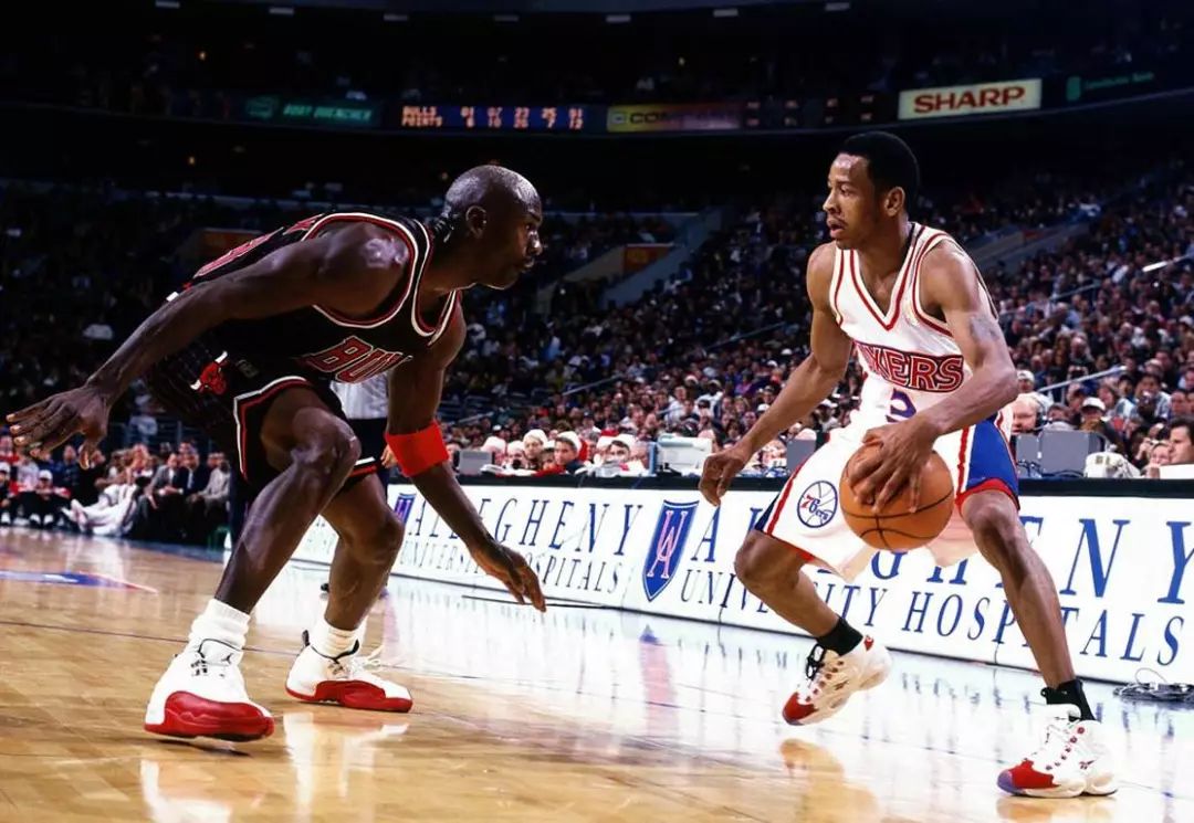 萨巴蒂尼：如今的意大利缺领袖气质，足协很多决定也都很草率（萨巴蒂尼：当下的意大利缺乏领袖风范，足协不少决策过于仓促）