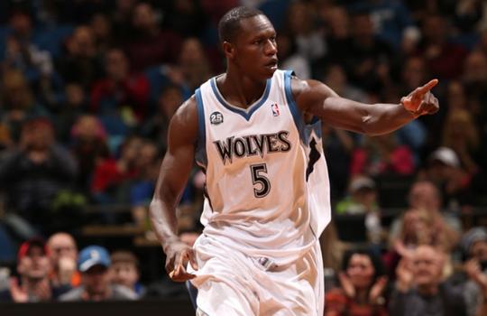 詹姆斯：里夫斯可能有点累而东契奇历经长途跋涉，我状态很好（詹姆斯：里夫斯略显疲态，东契奇舟车劳顿，我状态正佳）