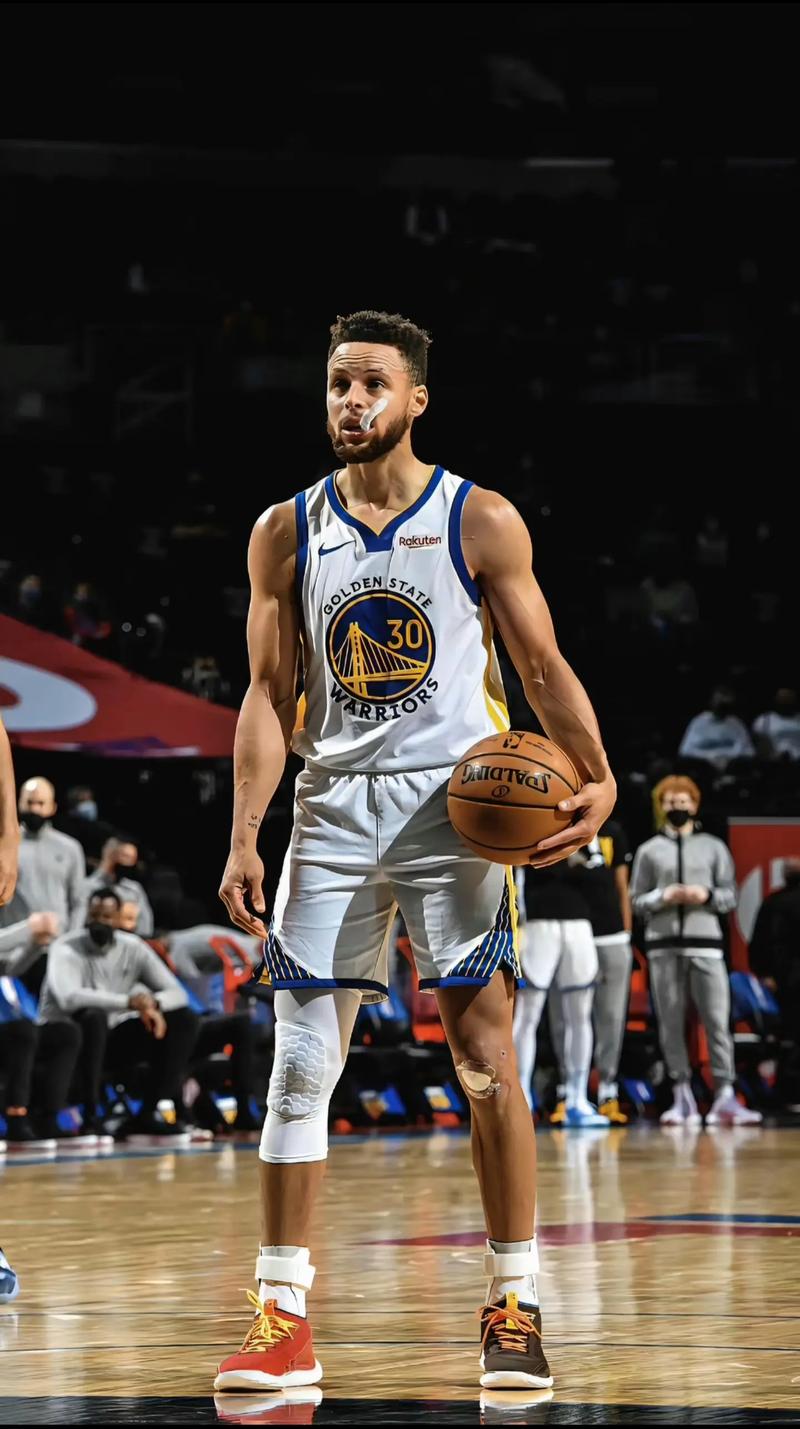 巴尔韦德：后场有库尔图瓦和前场有姆巴佩，我们很安心（巴尔韦德：后有库尔图瓦、前有姆巴佩，我们心里更有底）